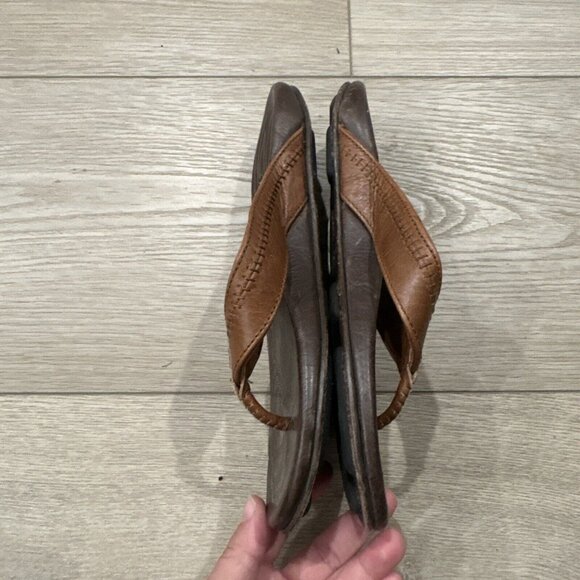 Olukai Mens Sandals 7 Hiapo Brown Leather Flip Flops EU 40 - Picture 2 of 8